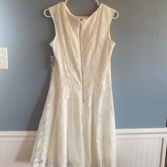 Dress - Picture 2 of 4